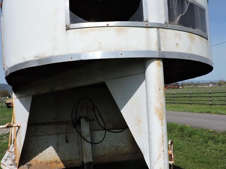 20’-gooseneck-stock-trailer-image-7