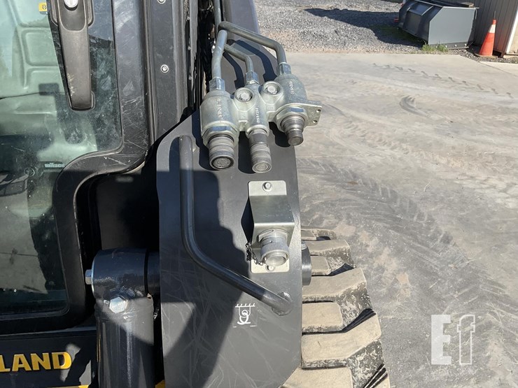 2024-new-holland-l328-image-11