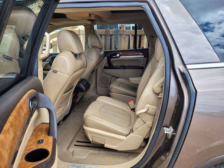 2008-buick-enclave-cxl-image-9