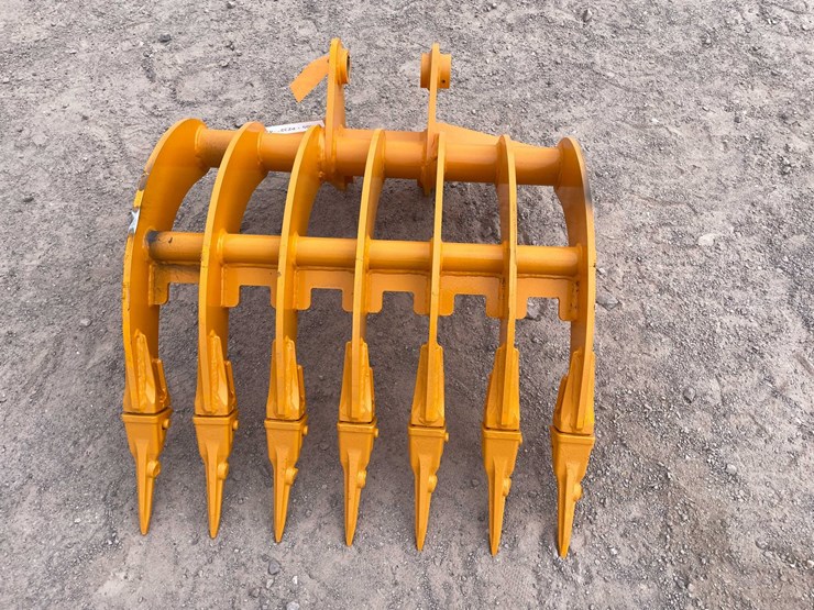 2026-caterpillar-305-image-3