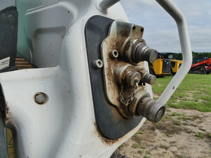2025-bobcat-t86-image-11