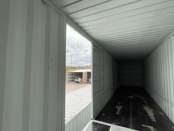 #101-•-40'-high-cube-multi-door-container-image-17