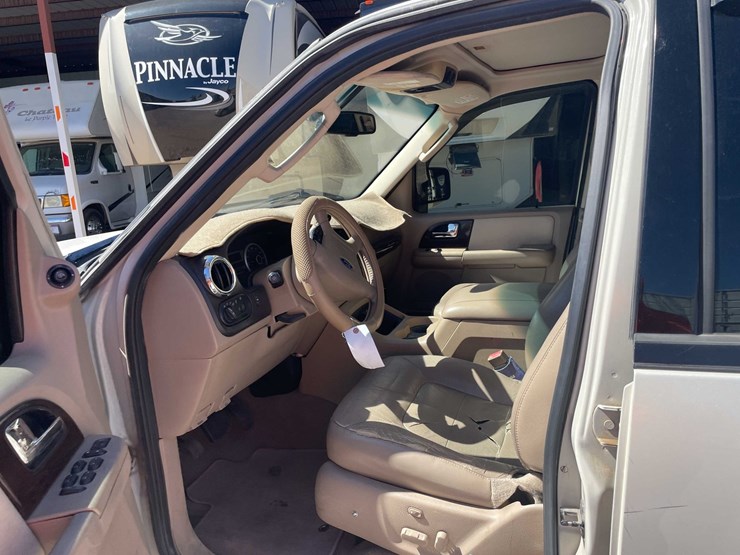 2006-ford-expedition-limited-image-35
