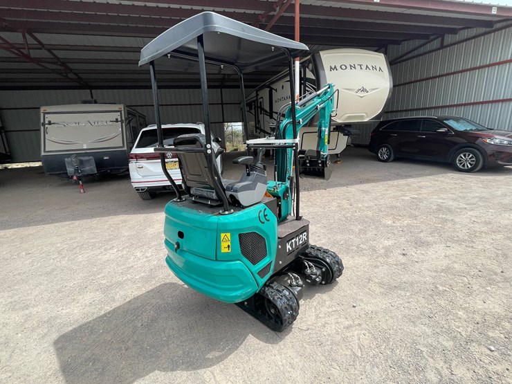 #3008-•-unused-2026-cfg-mini-excavator-image-5