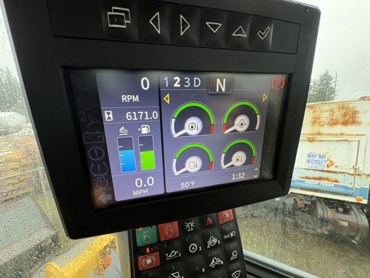 2021-deere-624l-image-15