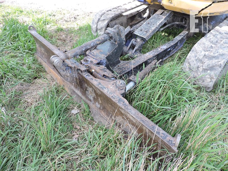 komatsu-pc38uu-image-4