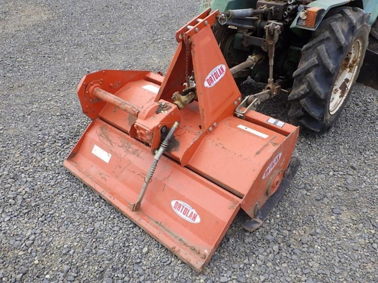ferrari-85-tractor-image-10