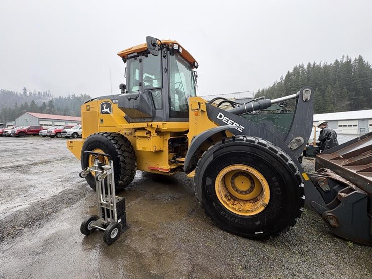 2021-deere-624l-image-5