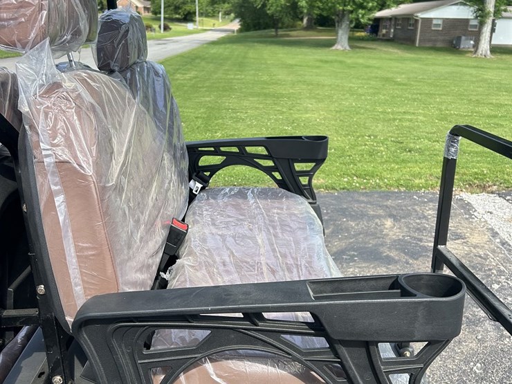 sd-launch-6-seater-golf-cart-image-7