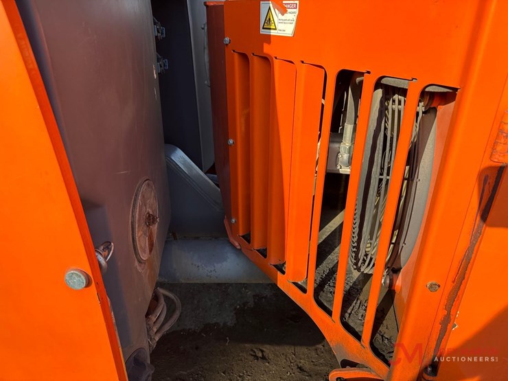 2019-hamm-hd+120i-double-drum-roller-image-15