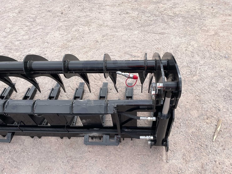 #3118-•-unused-2026-skid-steer-curved-log-grabber-image-5