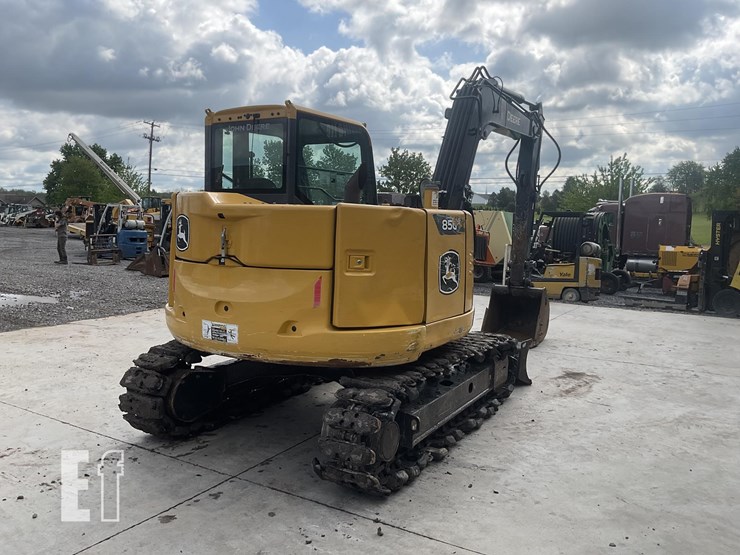 2023-deere-85g-image-4