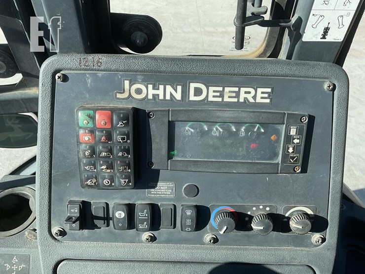 2016-deere-310sl-image-12