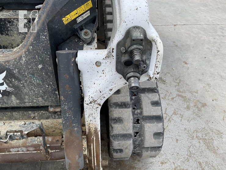 2022-bobcat-t64-image-13