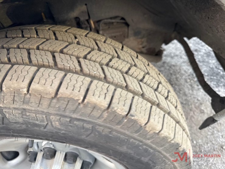 2019-gmc-cargo-van-image-9