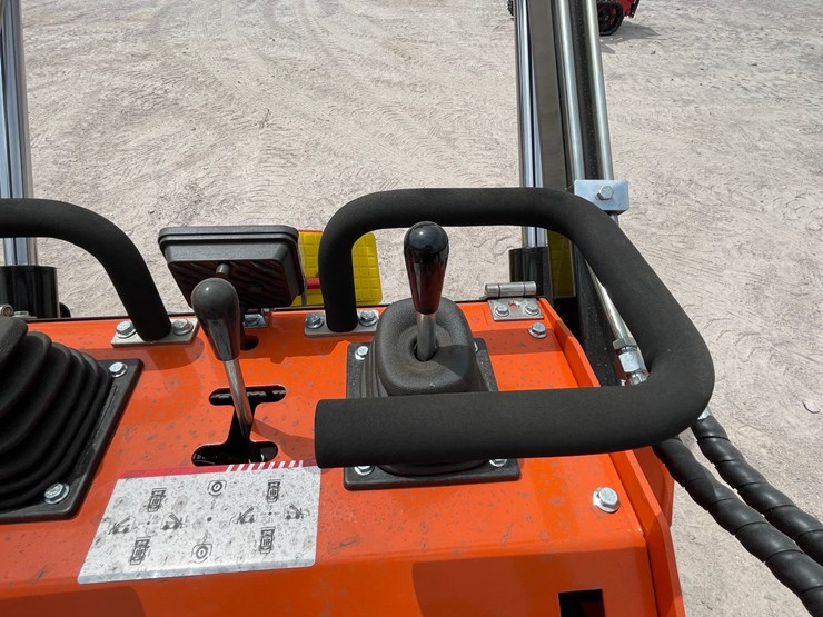 #3052-•-unused-2026-skid-steer-loader-image-16