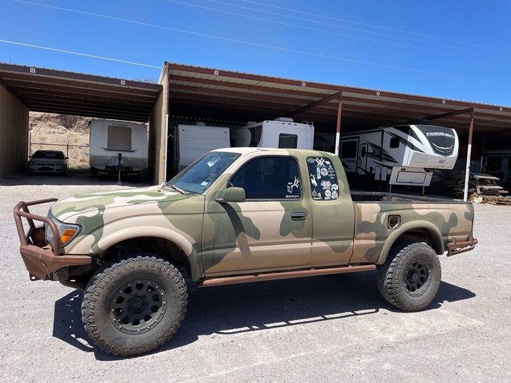 2000-toyota-tacoma-image-2