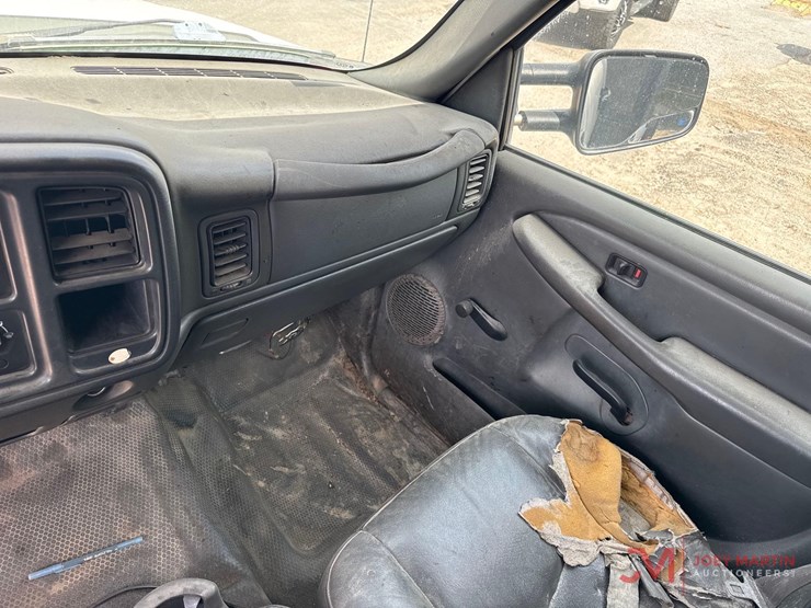 2007-chevrolet-3500-image-29
