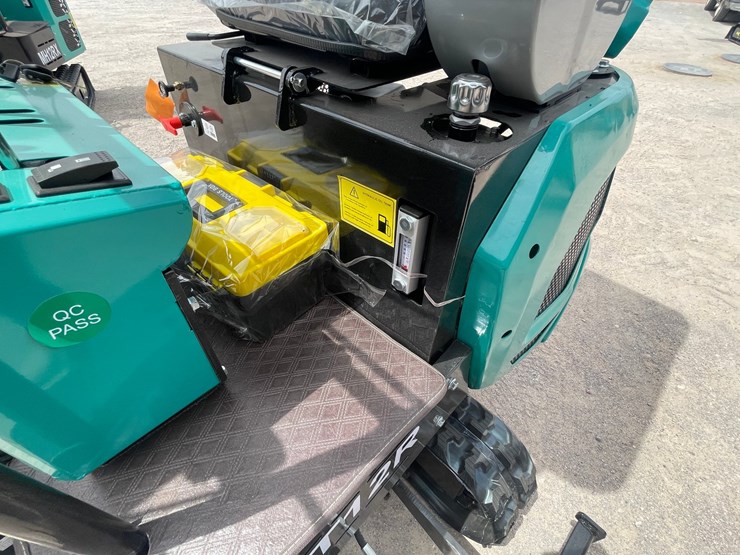 #3008-•-unused-2026-cfg-mini-excavator-image-7