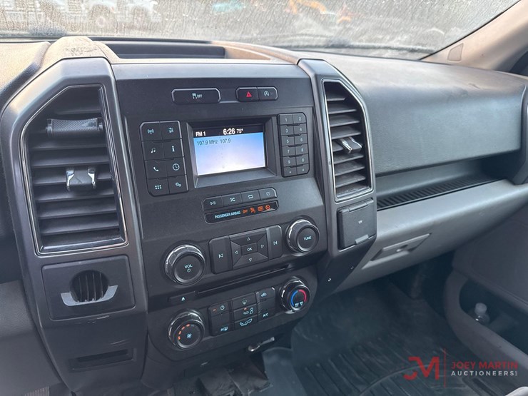 2018-ford-f150-xlt-image-18