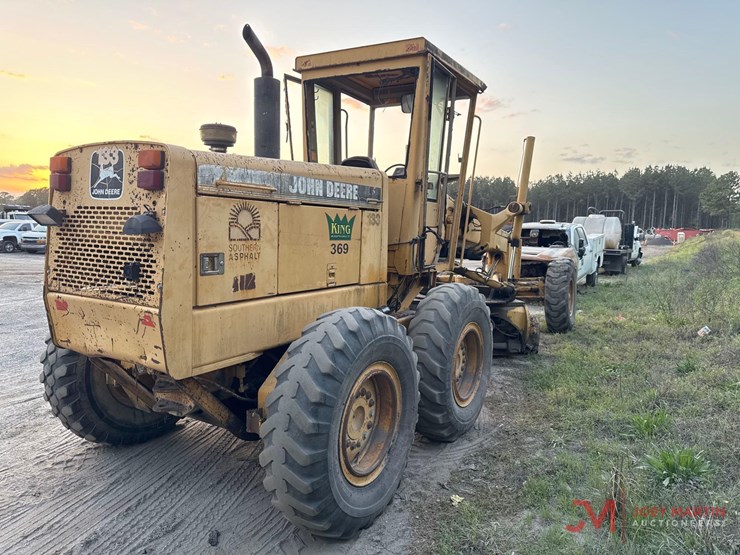 1994-deere-670b-image-2