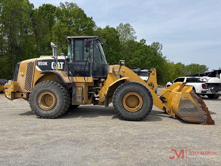 2013-caterpillar-950k-image-2