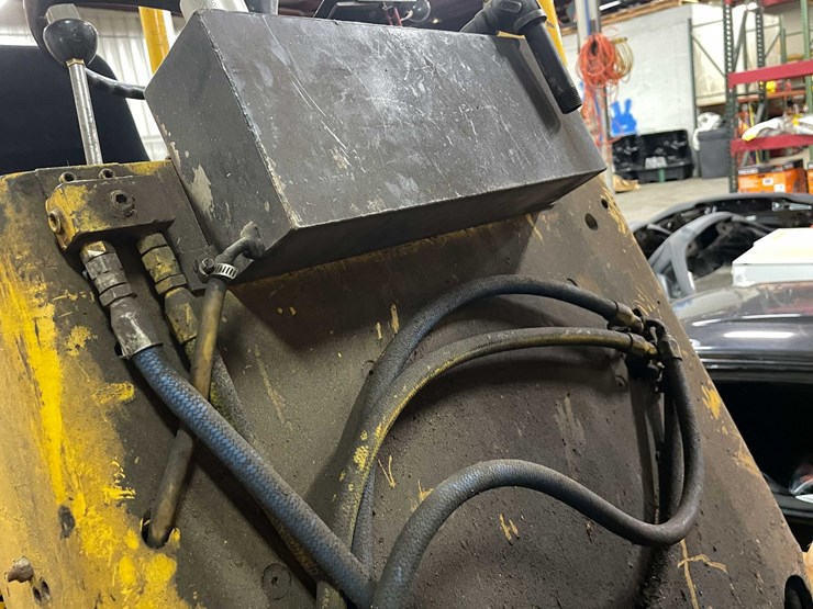 #1486-•-hyster-40-forklift-(g)-image-27