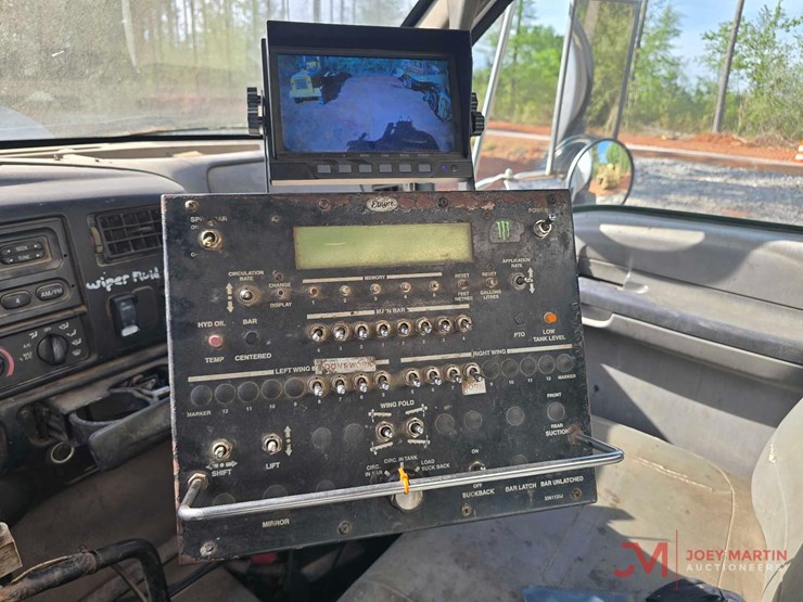 2007-ford-f750-image-25
