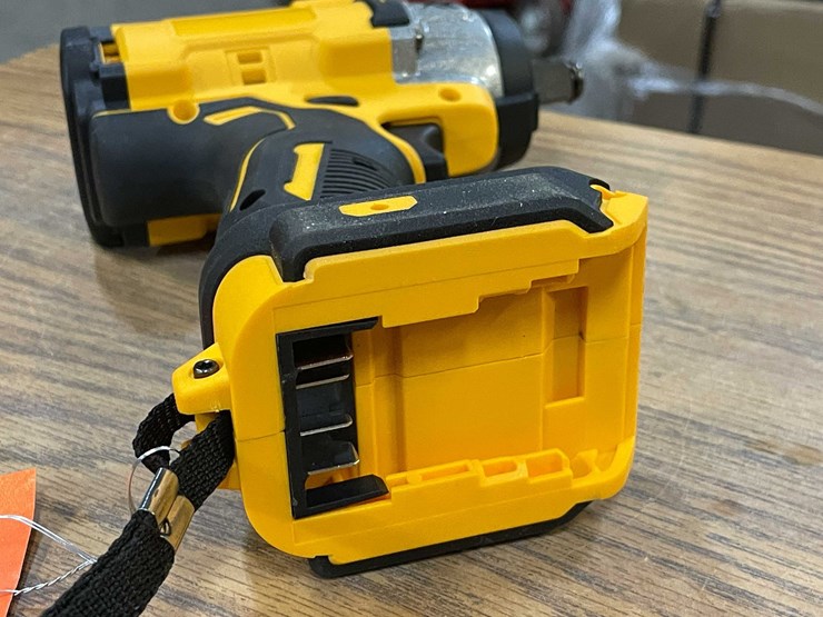 #2524-•-dewalt-20-volt-compatible-1/2"-cordless-impact-(pr13)-image-5
