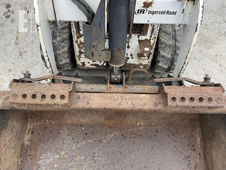 2004-bobcat-mt52-image-12