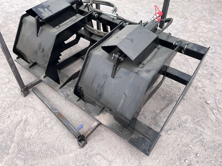 #3117-•-unused-2026-skid-steer-hollow-wood-grabber-image-2