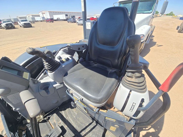 2015-deere-35g-image-7