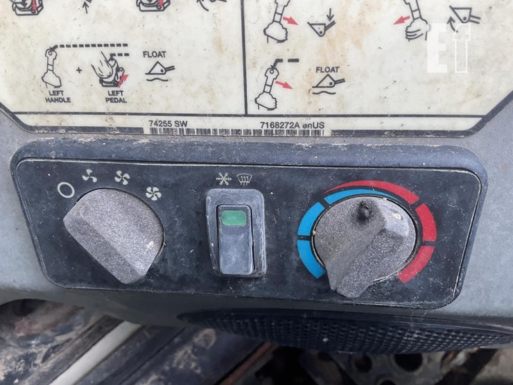 2011-bobcat-t630-image-15