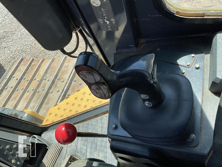 2017-deere-700k-image-14