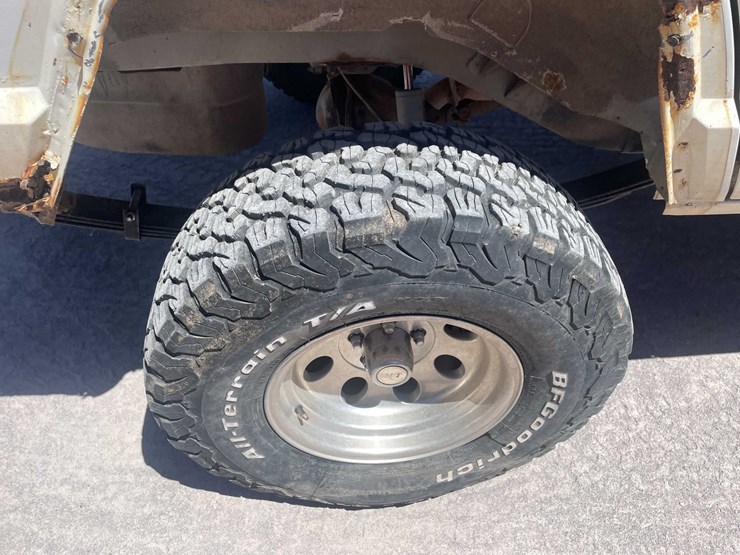 #152-•-2000-jeep-4x4-(has-tx-rebuilt-salvage-title)-image-14