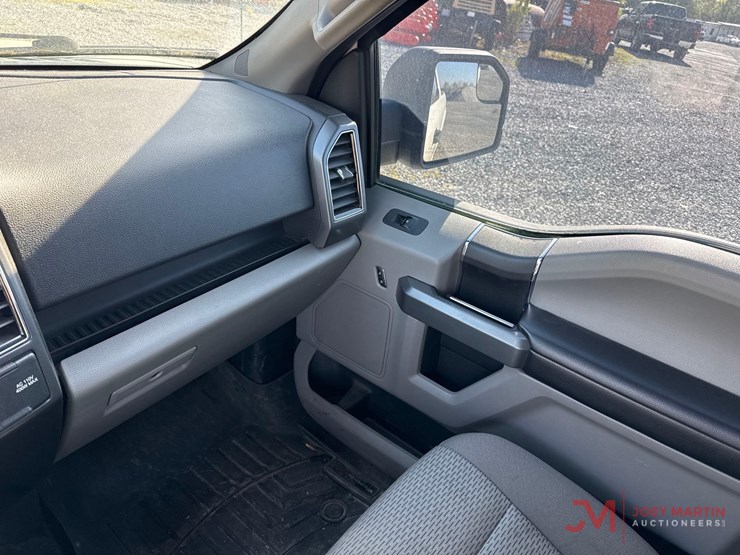 2018-ford-f150-xlt-image-32