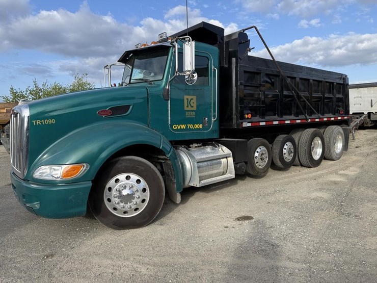 2011-peterbilt-386-image-1