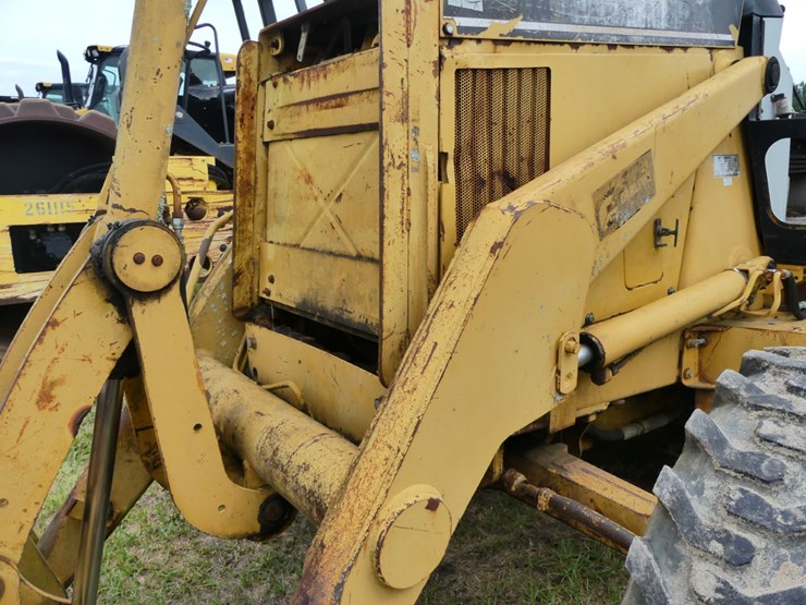 caterpillar-416b-image-13