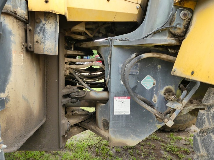 komatsu-wa320-image-6