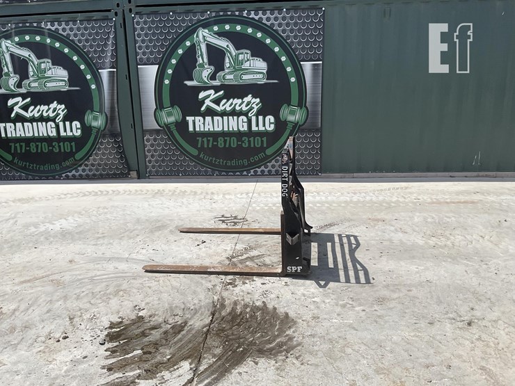 2018-dirt-dog-pallet-forks-image-1
