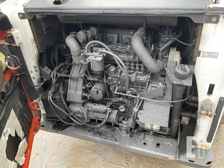 2011-bobcat-s750-image-17