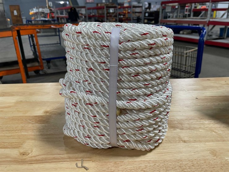 #2559-•-new-1/2"-thick,-150'-of-braided-rope-(cw)-image-2
