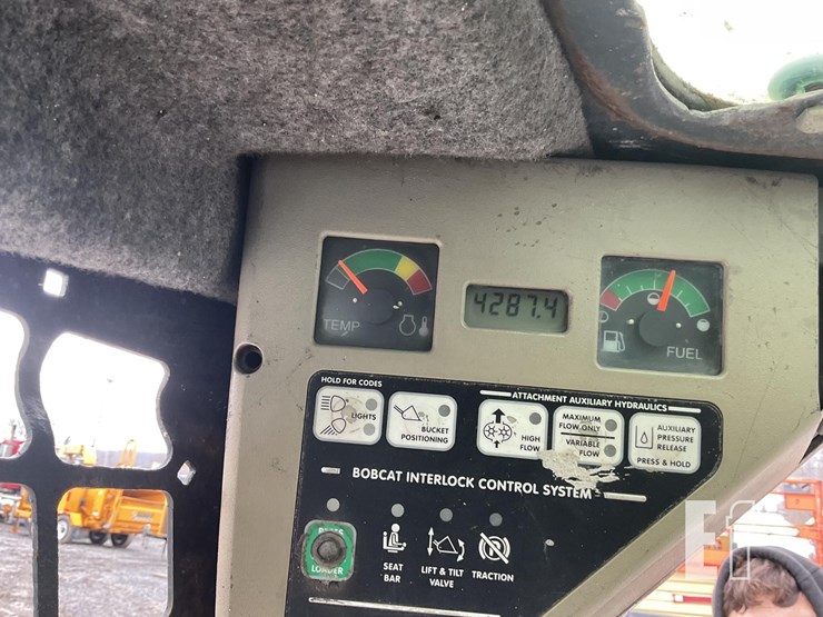 2008-bobcat-t190-image-15