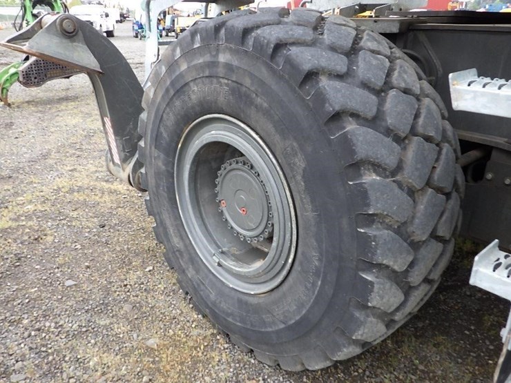 sennebogen-738e-tree-handler-image-30