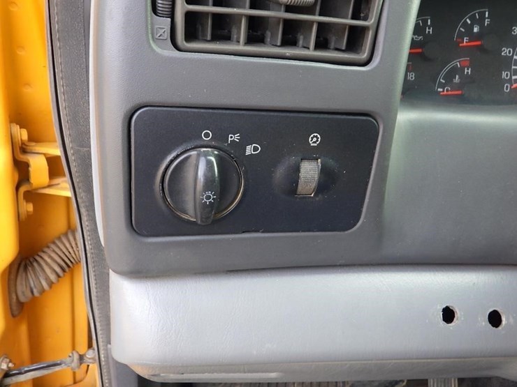 2009-ford-f650-image-39