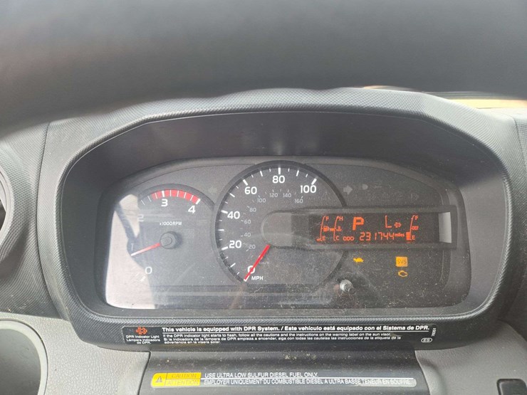 2019-hino-195-image-23