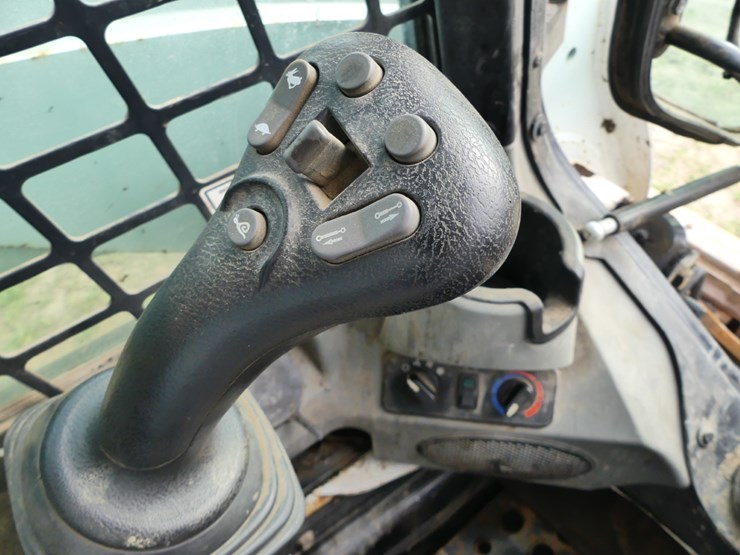 2016-bobcat-t650-image-15