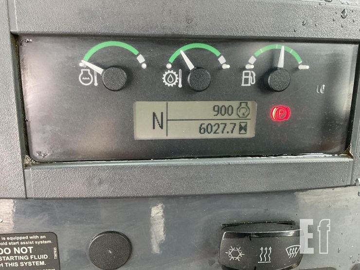 2018-deere-310sl-image-18