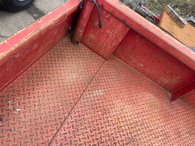 #1496-•-2015-chilton-utility-trailer-(has-wi-title)-(of)-image-19