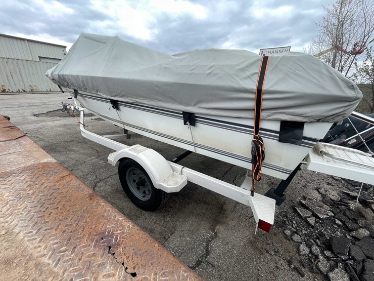 #1489-•-1991-17'-renker-fiberglass-boat-(has-wi-title)-image-8